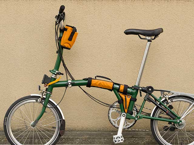 同素材のサンカクバッグ、BPキャリーハンドル、マルチボトルホルダー
