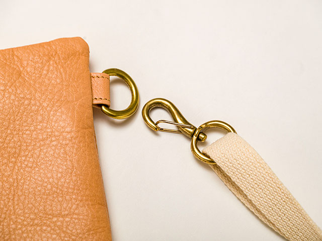 受注生産【TOCHIGI LEATHER SACOCHE】最高級 栃木レザー 真鍮鋳物金具 サコッシュ minca製造 日本製 No.5176